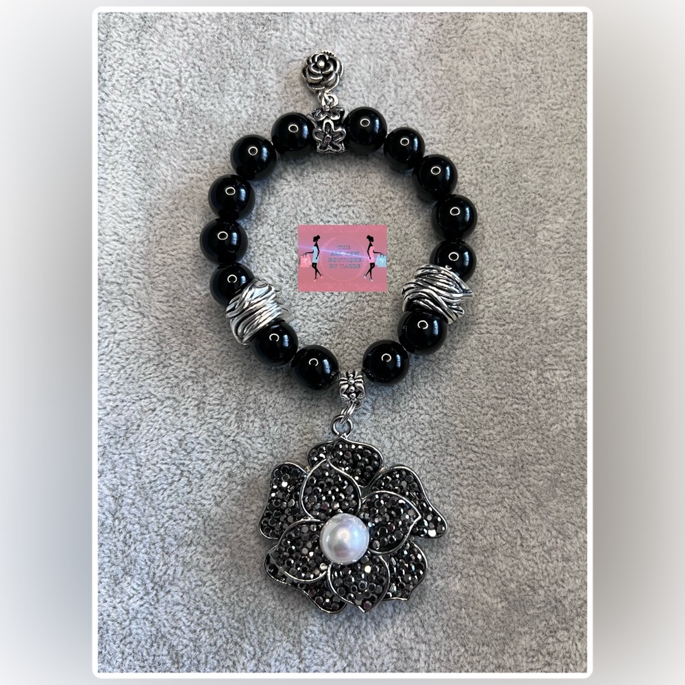Onyx Oversized Rose Bracelet